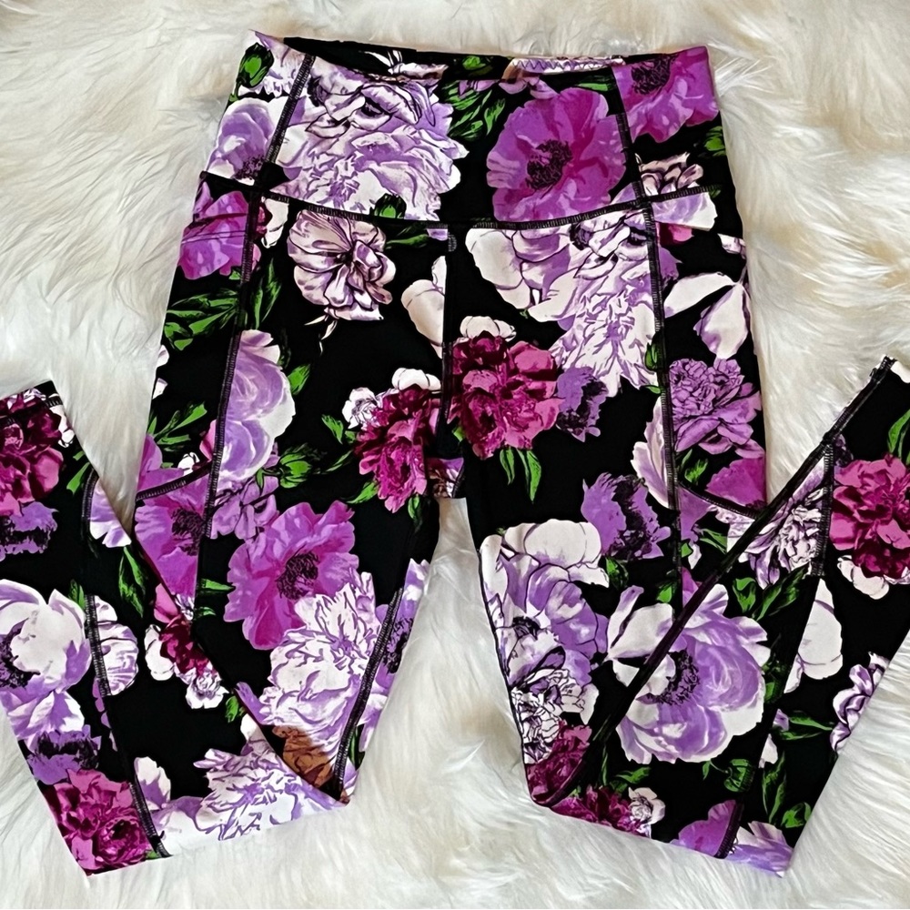 NWT Victoria’s Secret Essential High-Rise Side Pocket Leggings